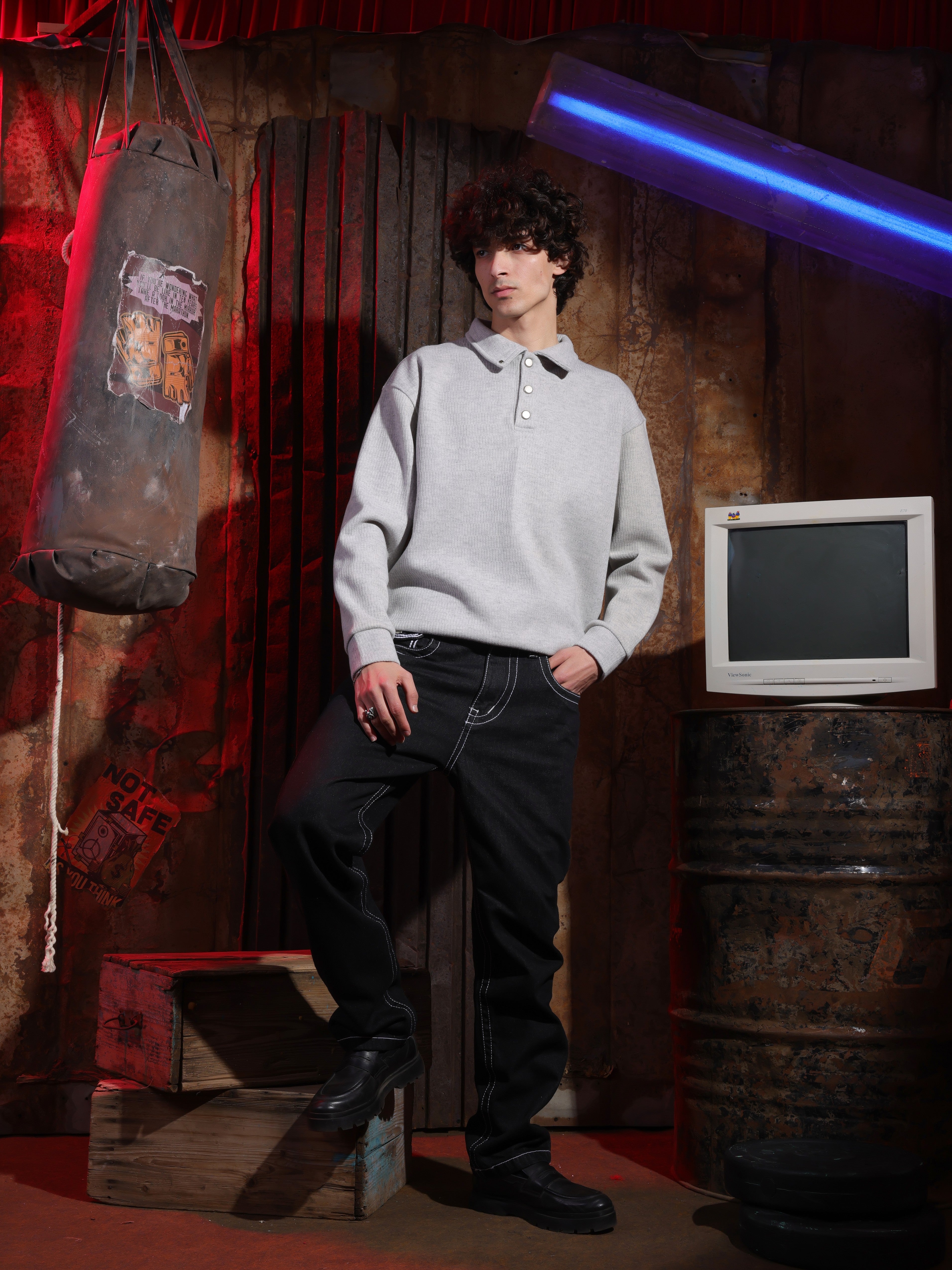 Velvet Sweatshirt - Buttons