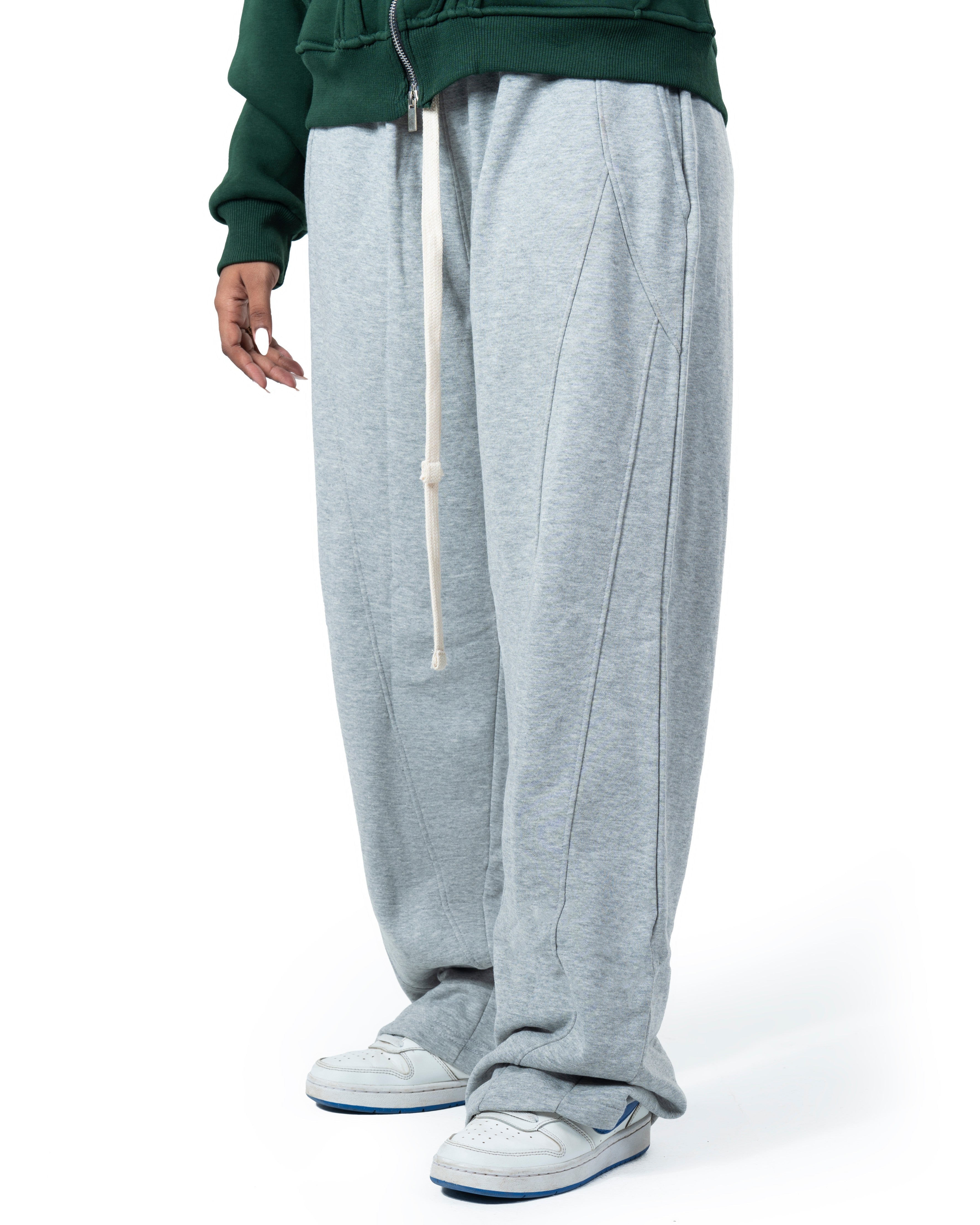 Wide-leg sweatpant